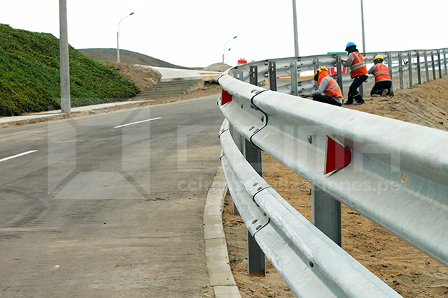 Captafaros: reflectividad para carreteras seguras